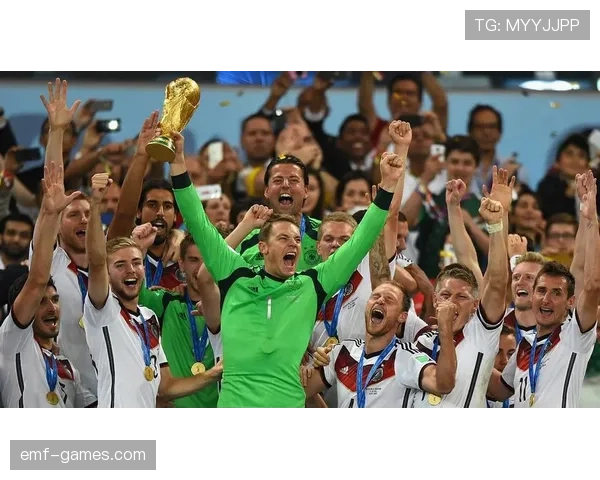 诺伊尔:从门线型到全能门将的数据进化解析 诺伊尔:从门线型到全能门将的数据进化解析