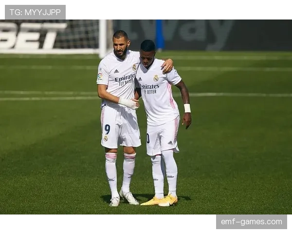 维尼修斯与本泽马的进攻化学反应如何提升前者效率