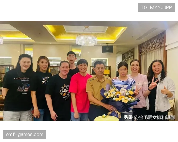 杨昊晒的客厅比五星酒店还壕，朋友群瞬间没人敢回